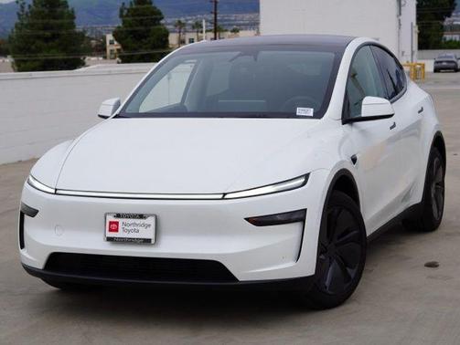 2026 Tesla Model Y Premium Rear-Wheel Drive