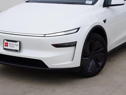 2026 Tesla Model Y Premium Rear-Wheel Drive