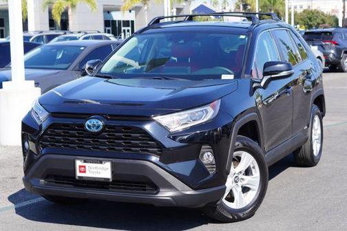 2020 Toyota RAV4 Hybrid XLE