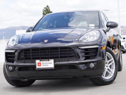 Black 2018 Porsche Macan Macan