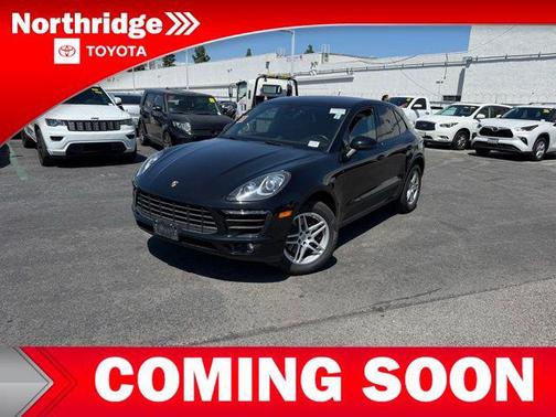 Black 2018 Porsche Macan Macan