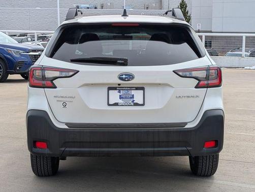 Crystal White Pearl 2025 Subaru Outback Premium