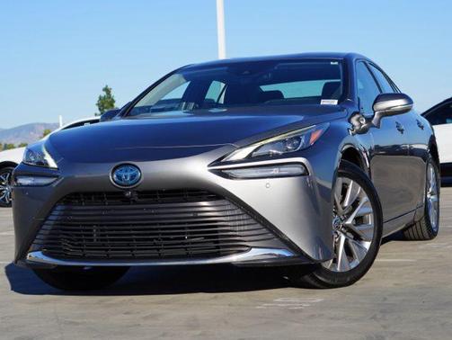 2022 Toyota Mirai Base