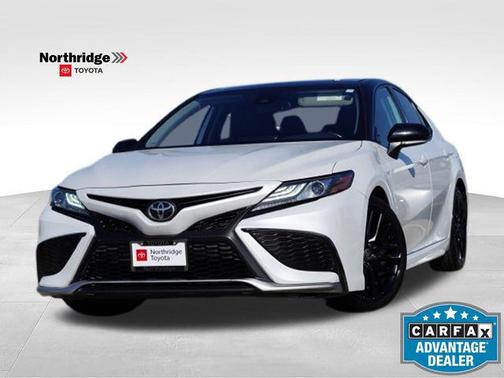 Wind Chill Pearl/Midnight Black Metallic 2021 Toyota Camry XSE