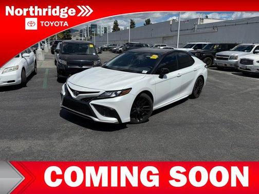 Wind Chill Pearl/Midnight Black Metallic 2021 Toyota Camry XSE