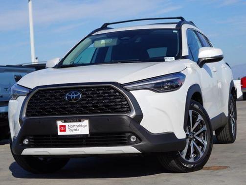 2024 Toyota Corolla Cross XLE