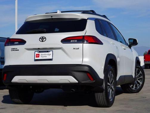2024 Toyota Corolla Cross XLE