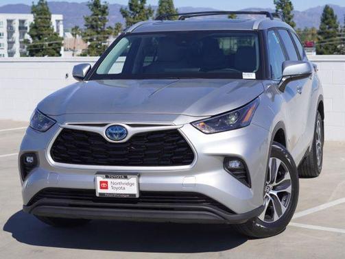 2024 Toyota Highlander Hybrid XLE