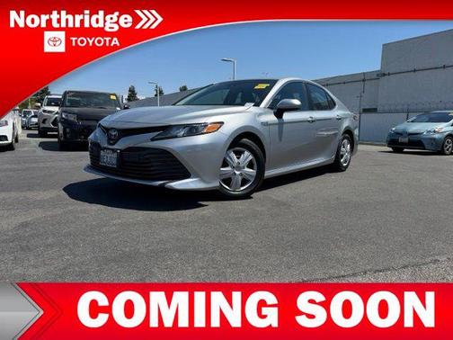 Celestial Silver Metallic 2018 Toyota Camry Hybrid LE