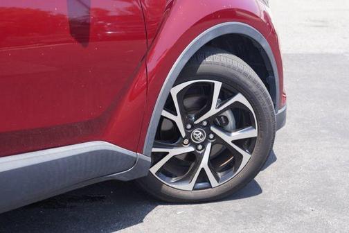2019 Toyota C-HR XLE