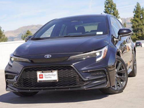 Midnight Black Metallic 2024 Toyota Corolla SE
