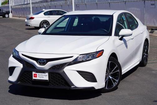 2020 Toyota Camry SE