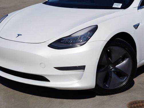 2019 Tesla Model 3 Performance