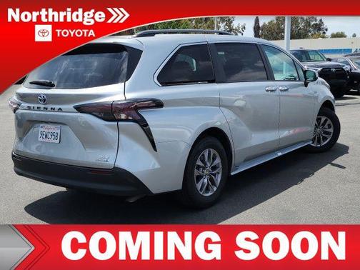 2023 Toyota Sienna XLE