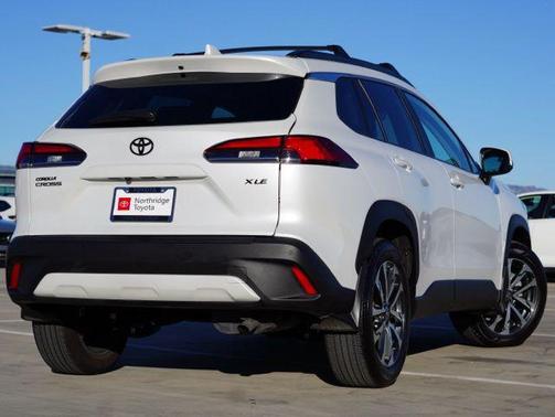 2024 Toyota Corolla Cross XLE