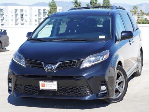 2018 Toyota Sienna SE