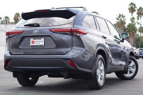 2021 Toyota Highlander LE