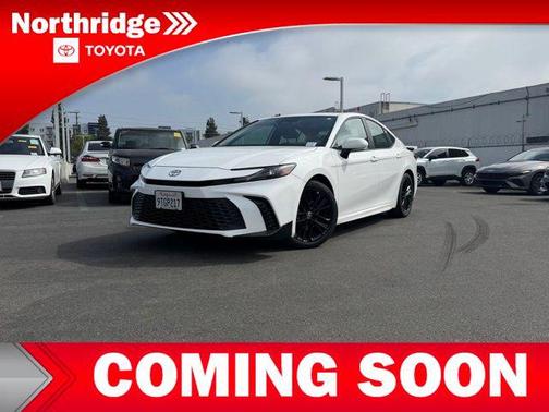 Ice Cap 2025 Toyota Camry SE