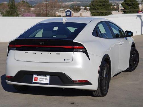 2023 Toyota Prius LE
