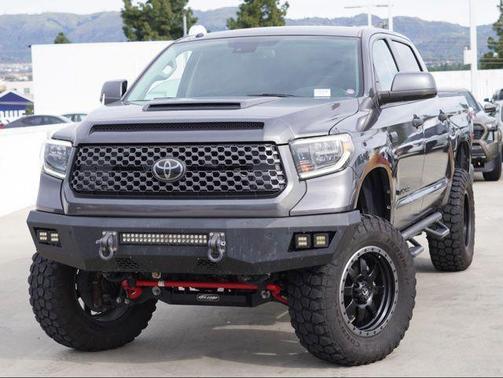 2018 Toyota Tundra SR5