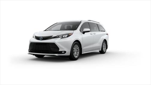 2025 Toyota Sienna XLE 8 Passenger