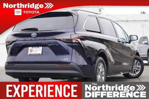 2024 Toyota Sienna XLE