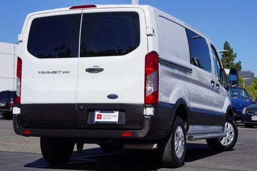 2022 Ford Transit-250 Base