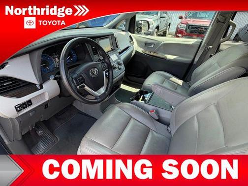 2018 Toyota Sienna XLE