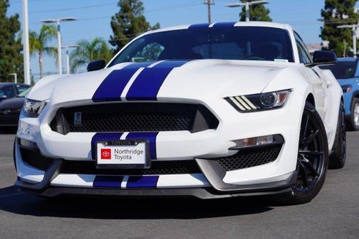 2016 Ford Shelby GT350 Base