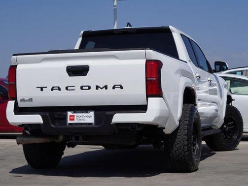 Ice Cap 2025 Toyota Tacoma SR5