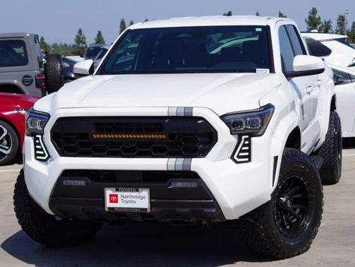 Ice Cap 2025 Toyota Tacoma SR5