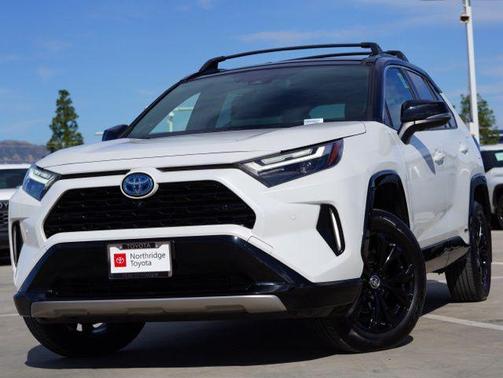 2024 Toyota RAV4 Hybrid SE