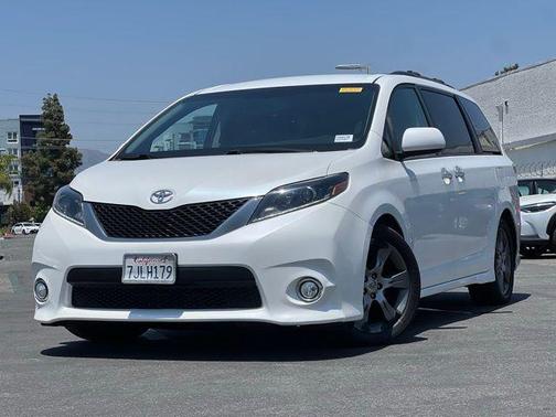 2015 Toyota Sienna SE