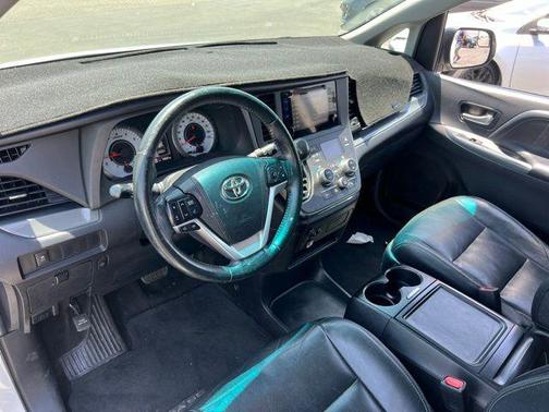 2015 Toyota Sienna SE