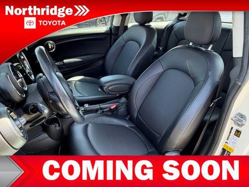 Pepper White 2017 MINI Hardtop Cooper
