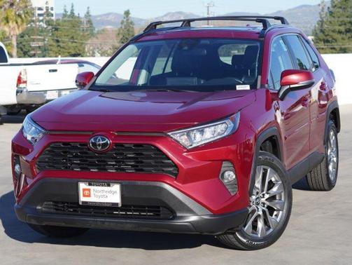 2020 Toyota RAV4 XLE Premium