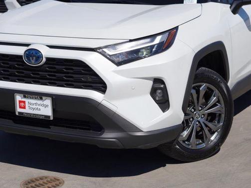 2024 Toyota RAV4 Hybrid XLE Premium