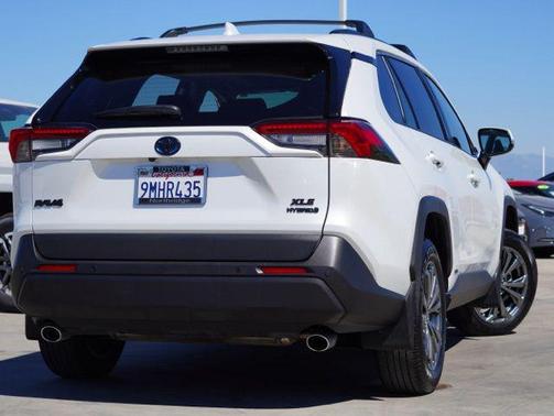 2024 Toyota RAV4 Hybrid XLE Premium