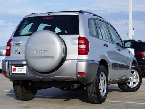 2004 Toyota RAV4 Base