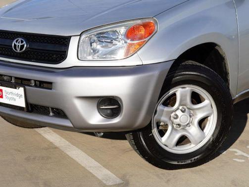 2004 Toyota RAV4 Base