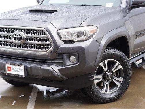 2017 Toyota Tacoma TRD Sport