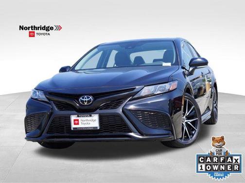 Midnight Black Metallic 2024 Toyota Camry SE