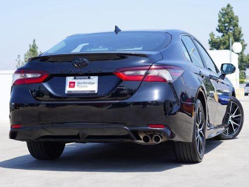 Midnight Black Metallic 2024 Toyota Camry SE