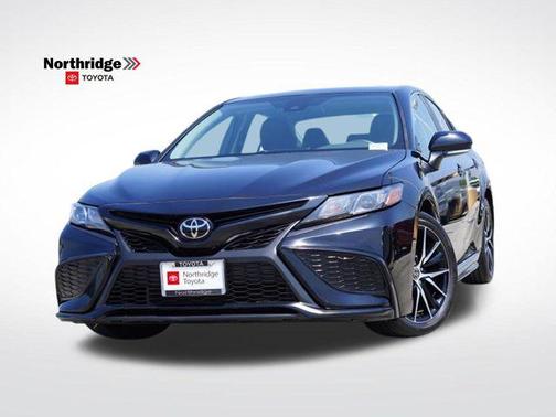 Midnight Black Metallic 2024 Toyota Camry SE