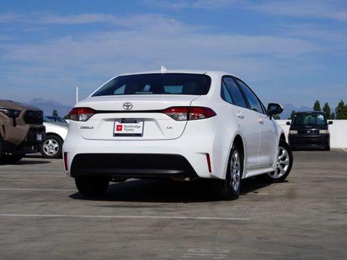 Ice Cap 2025 Toyota Corolla LE