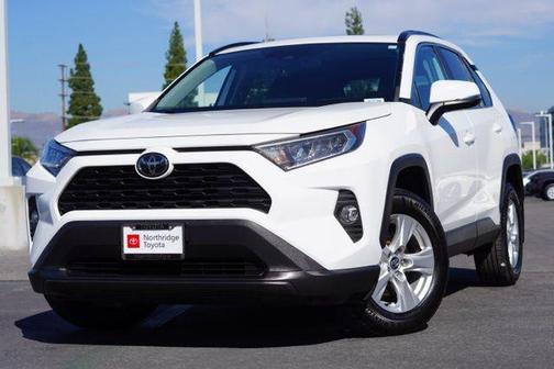 2020 Toyota RAV4 XLE