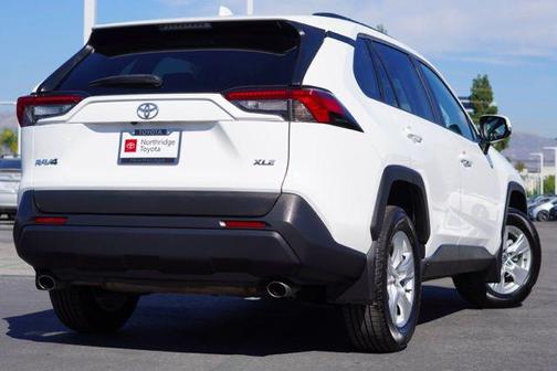 2020 Toyota RAV4 XLE