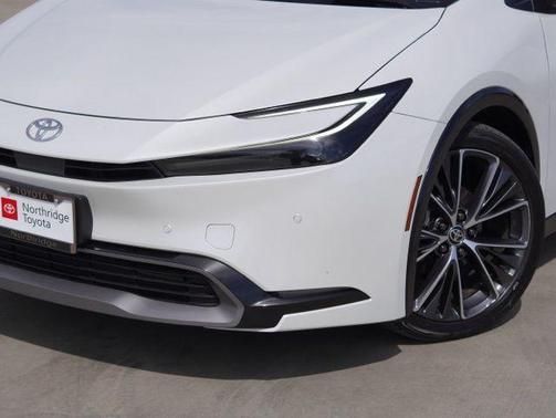 2023 Toyota Prius XLE