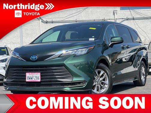 2021 Toyota Sienna LE