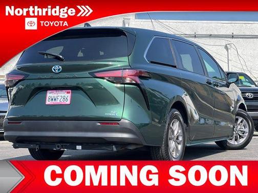 2021 Toyota Sienna LE